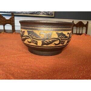 Handmade Okinawa Japan Pottery Bowl Tsuboya-yaki Signed